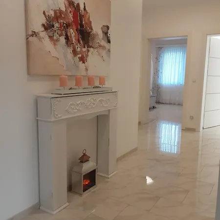 Apartment Schlickendorf 130 M Fuer 4 Personen Komplett Ausgestattet