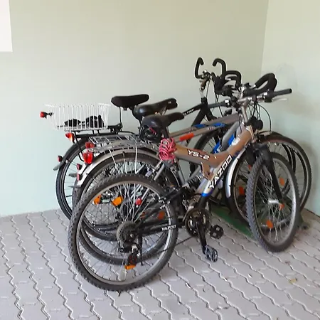 Schlickendorf 110 M Fuer 4 Personen Komplett Ausgestattet Apartman *