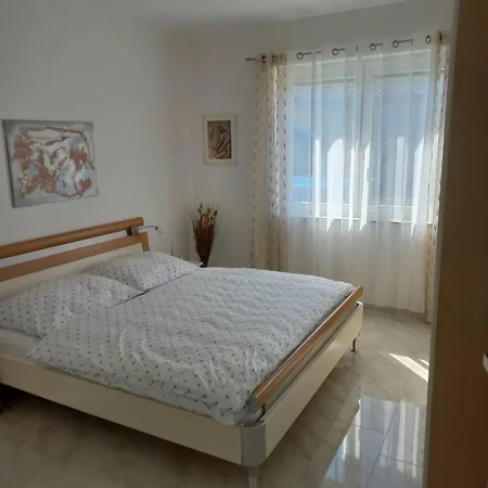 Apartment Schlickendorf 130 M Fuer 4 Personen Komplett Ausgestattet *