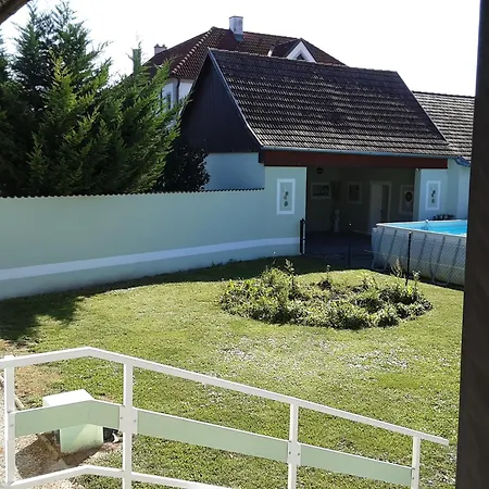 Schlickendorf 110 M Fuer 4 Personen Komplett Ausgestattet Apartman