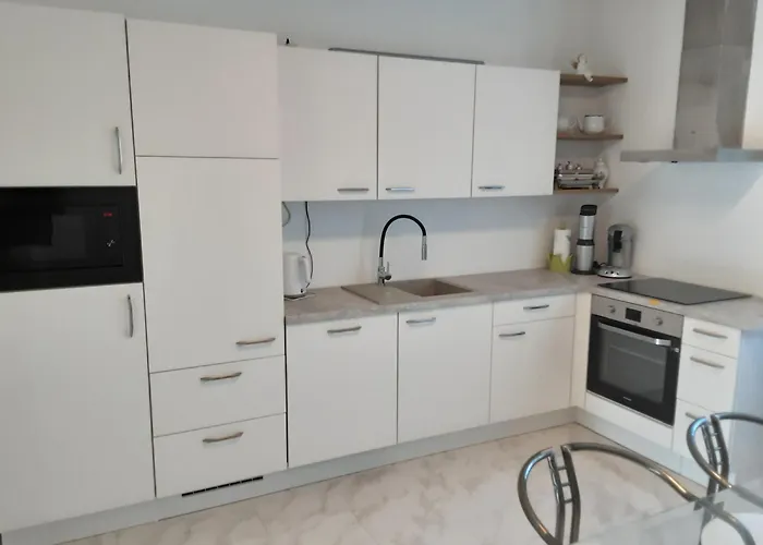 Schlickendorf 110 M Fuer 4 Personen Komplett Ausgestattet Apartmán *